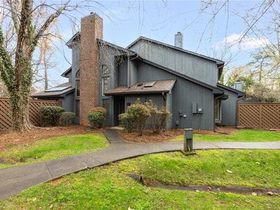210 College Rd APT 601, Greensboro, NC, 27410