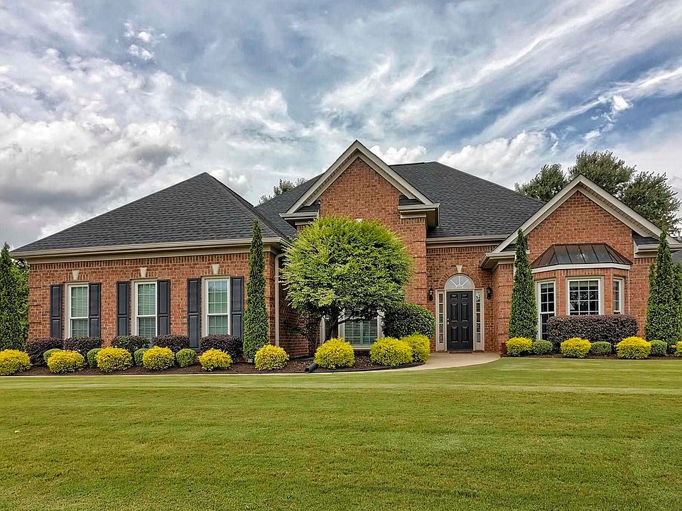 1st image of 300 Bouchillion Dr