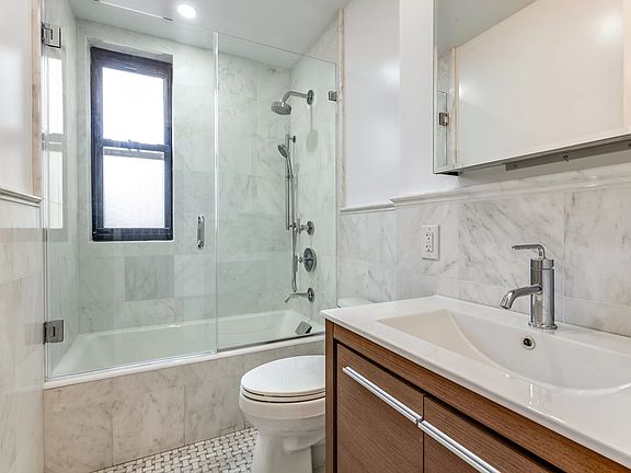 5th image of 172 W 79th St #6D