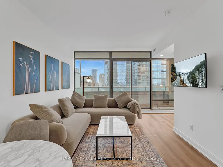 18 Yorkville Ave #1606 — Photo 4
