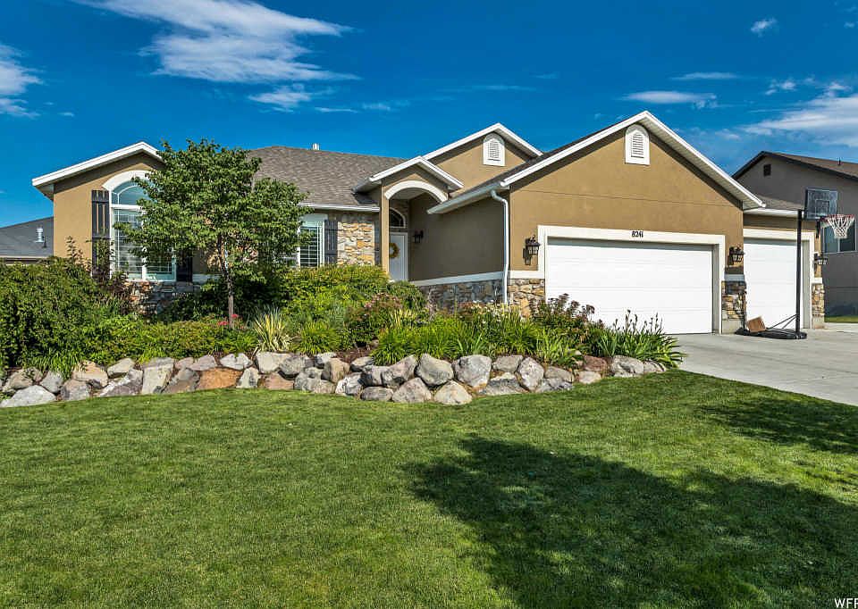 1st image of 8241 S Skyline Arch Dr
