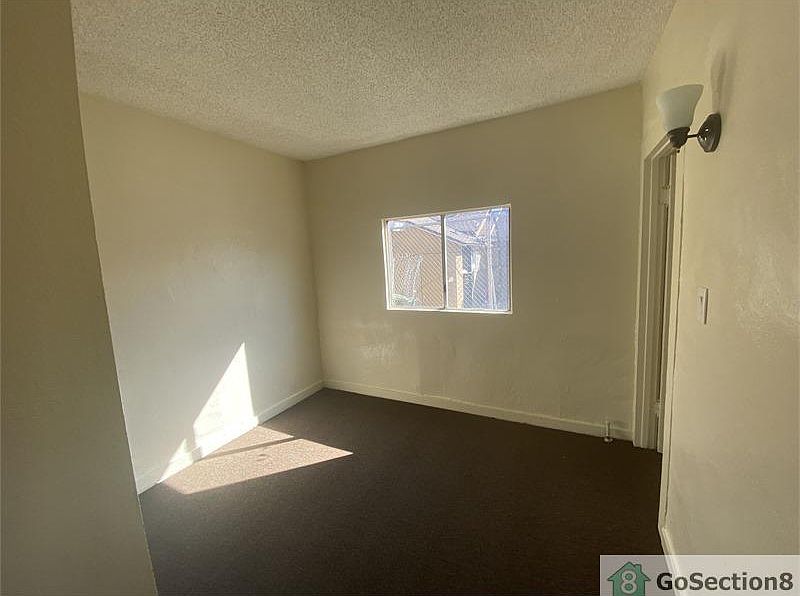 1st image of 3308 Hyde Park Blvd