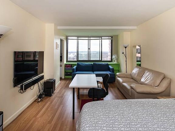 2nd image of 1021 Arlington Ln #839