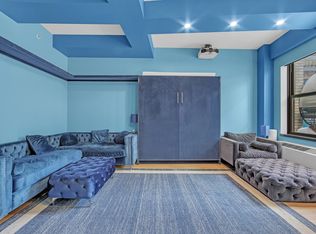 20 Pine St APT 1911, New York, NY 10005