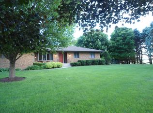 14818 Barber Greene Rd, Sycamore, IL 60178