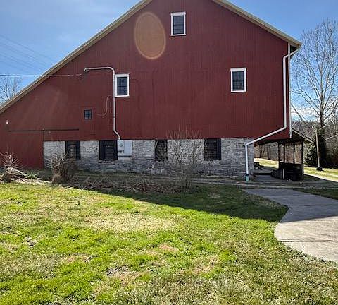 4th image of 1335 Prospect Rd