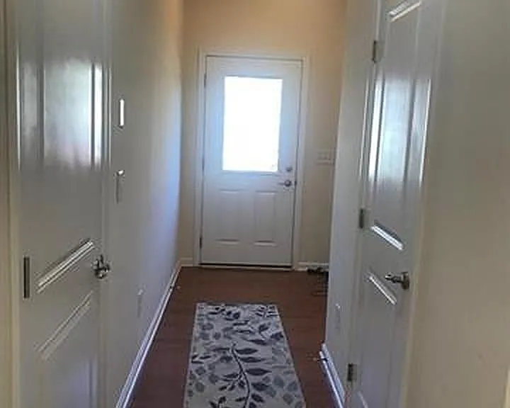 473 Panorama View Loop — Photo 2