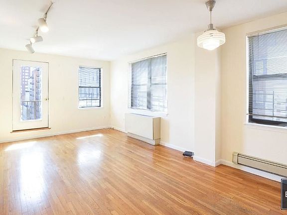 2nd image of 186 W 80th St APT 11B