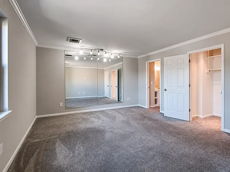 121 Ellington Pl — Photo 11