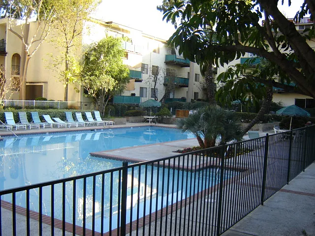 5460 White Oak Ave #K208 — Photo 20