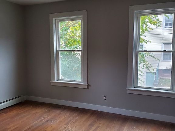 5th image of 22 Thompson St #1