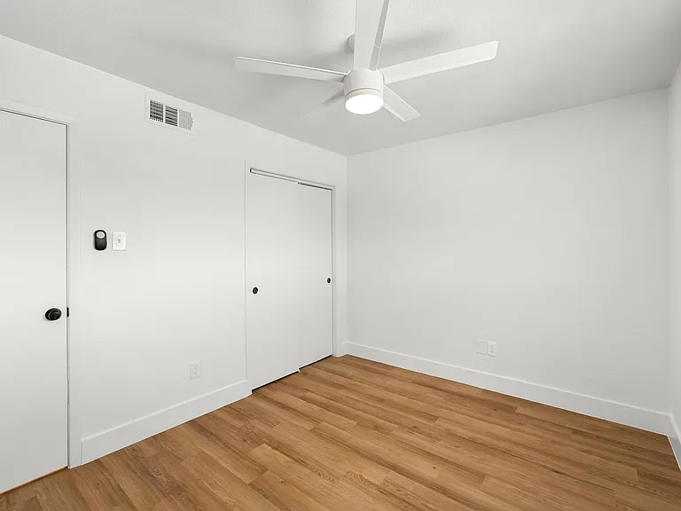 CrestHaus Apartments — Photo 56