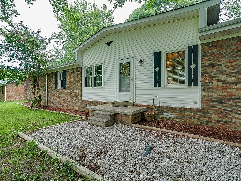 1200 Hollis Ln, Lafayette, TN 37083 Zillow