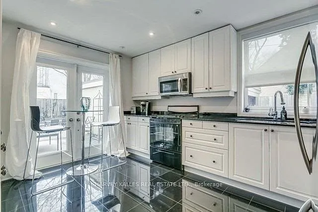 99 Hazelton Ave — Photo 9