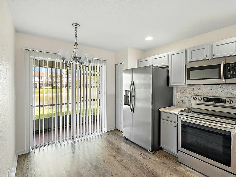 6606 Sandy Bank Ter — Photo 7