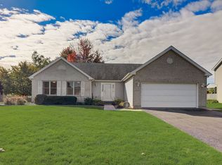 1009 Winslow Ave, Woodstock, IL 60098