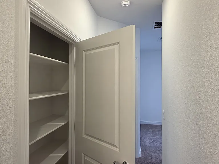 1505 Harvard Way — Photo 10