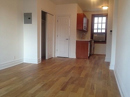 2nd image of 89 Hicks St #Th