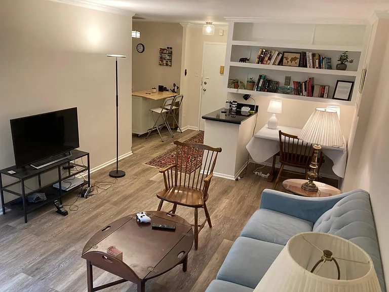 1420 N St NW #302 — Photo 3