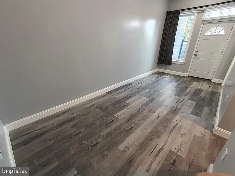 700 N Marshall St #8-C2 — Photo 23