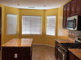 2417 S Laguna Ct, Visalia, CA 93292