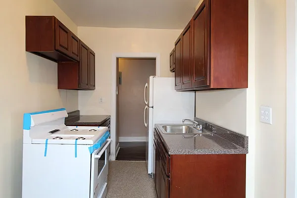 Rented by Bruma Realty LLC | media 4