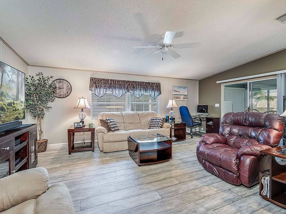 1st image of 124 Arecibo Ct
