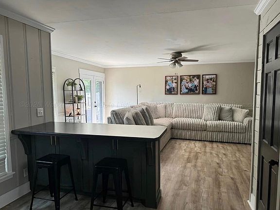 3rd image of 192 Broadway Rd