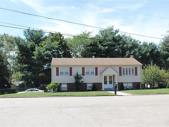 2nd image of 14 Wendi Dr