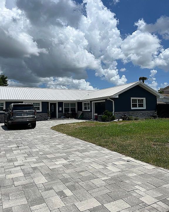 1st image of 129 Poe Dr
