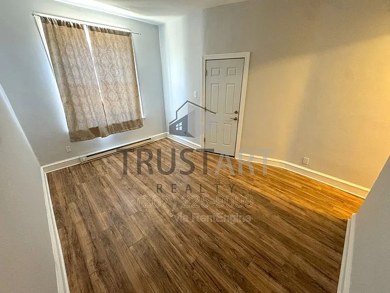 2446 N 33rd St #1 — Photo 5