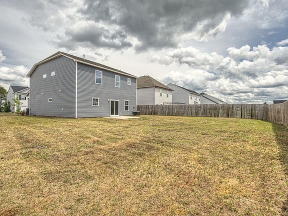 5th image of 481 Geranium St