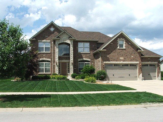 1st image of 25753 W Sunnymere Dr