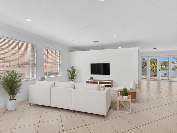 5th image of 15363 NW 14th Rd