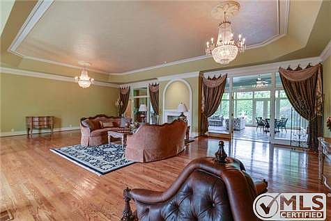 3rd image of 6540 Radcliff Dr