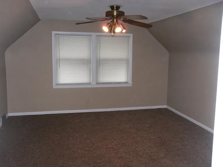 23961 Devoe Ave — Photo 13