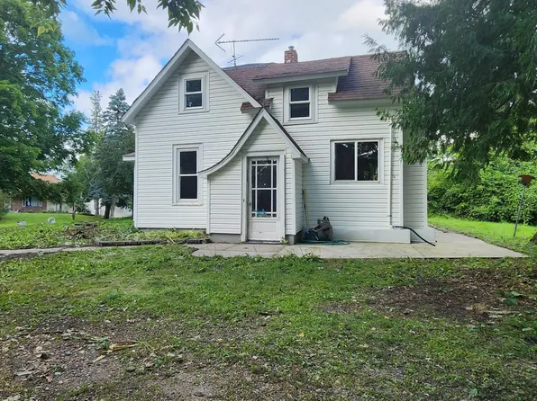 213 W Main St, Vergas, MN 56587