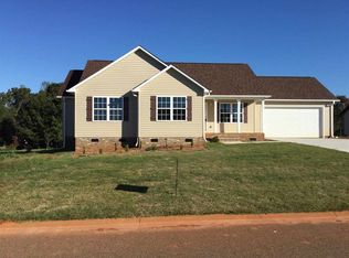 132 Summer Lady Ln, Boiling Springs, SC 29316