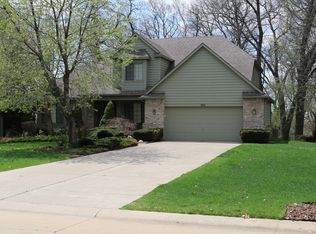 500 Jamestown Dr, White Lake, MI