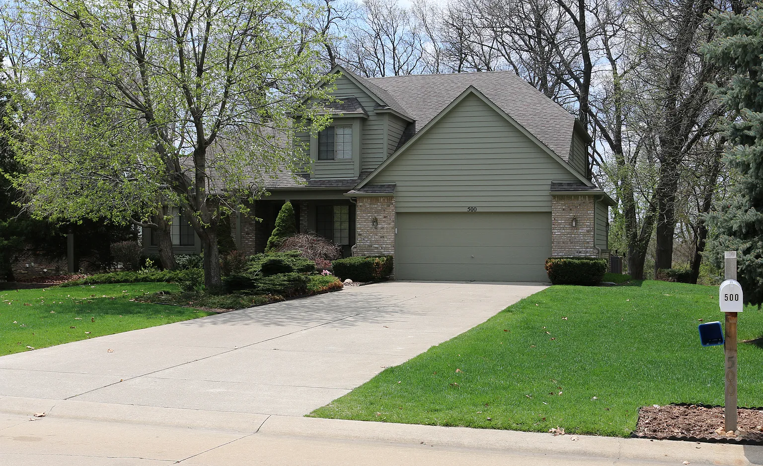 500 Jamestown Dr photo 1