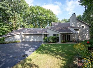 23709 S Jonathan Ln, Crete, IL 60417