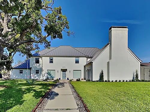 6915 Forest Glade Cir Photo 1