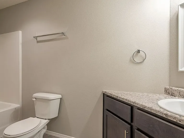 1351 S Normandy Ave — Photo 8
