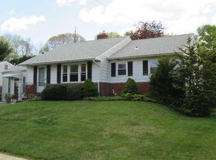 25 Old Manor Rd, Newark, DE 19711