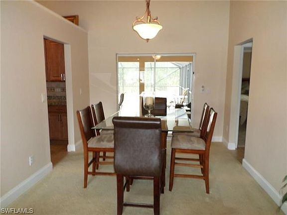 5th image of 2914 SW 10th Pl