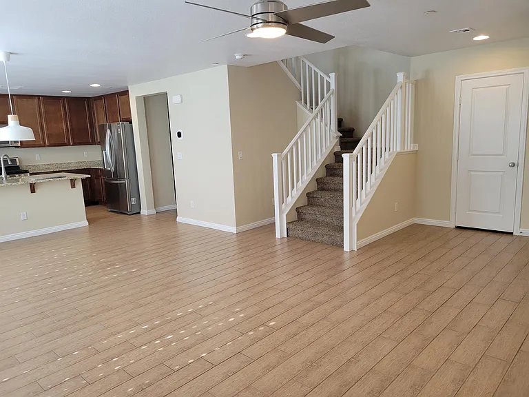 3001 Camino Sereno Ave #1 — Photo 24