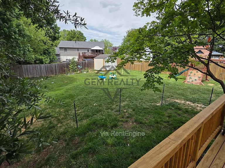 54 Dawson Dr — Photo 22