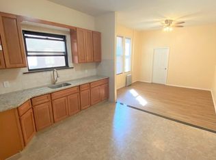 31-77 44th St #1R, Astoria, NY 11103