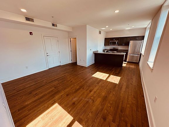 3rd image of 335 W Market St #2E