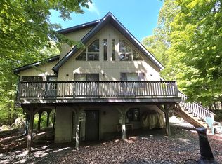 22 Thornwood Ter, Lake Ariel, PA 18436